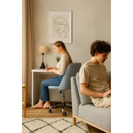 Fotel obrotowy GOYA  – styl i komfort do biura