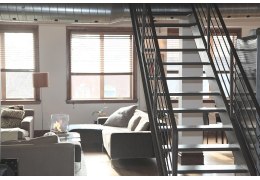 Jadalnia w stylu industrialnym – jaki stół i krzesła wybrać?