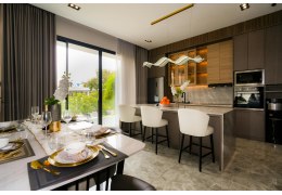 Jakie krzesła do małej kuchni?