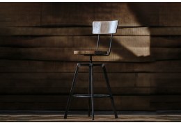 Stylowe hokery – stwórz przestrzeń barową na najwyższym poziomie